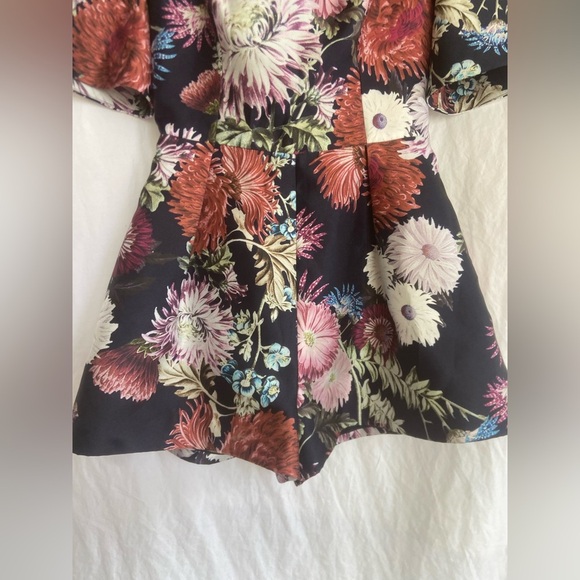 KEEPSAKE the Label Off-the-Shoulder Floral Romper Size Small - Picture 13 of 16